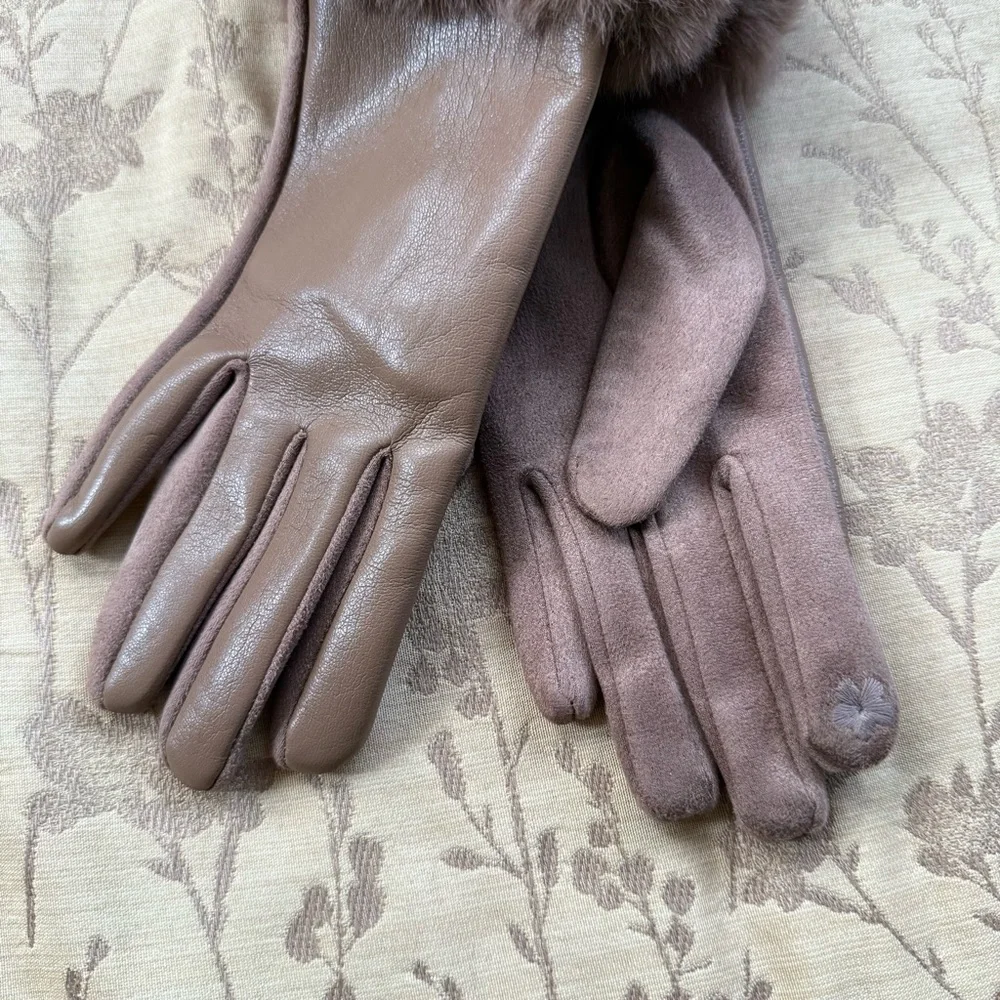 London Fog Women's tan gloves with faux fur cuffs